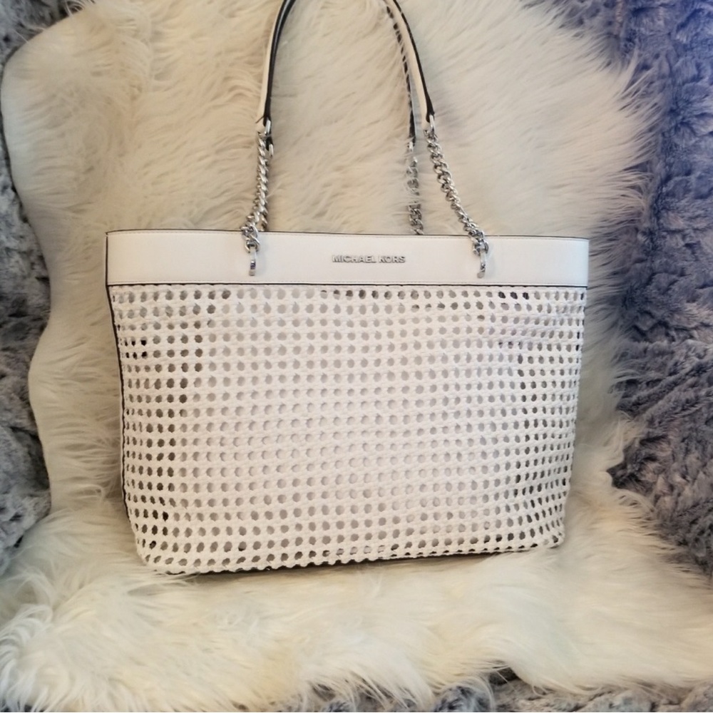 Michael Kors MK Winter White Kinsley Tote Rattan Carry All - attached wallet - Picture 3 of 8